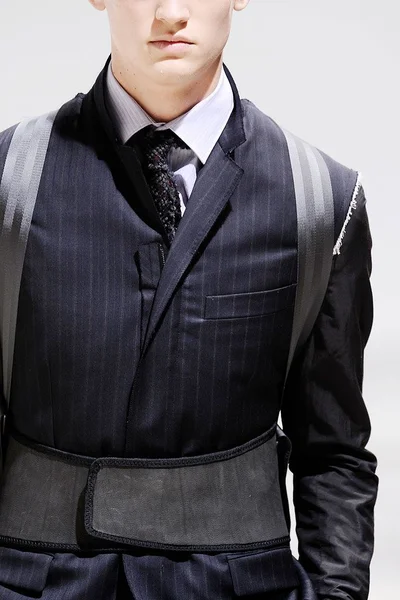 Look 12